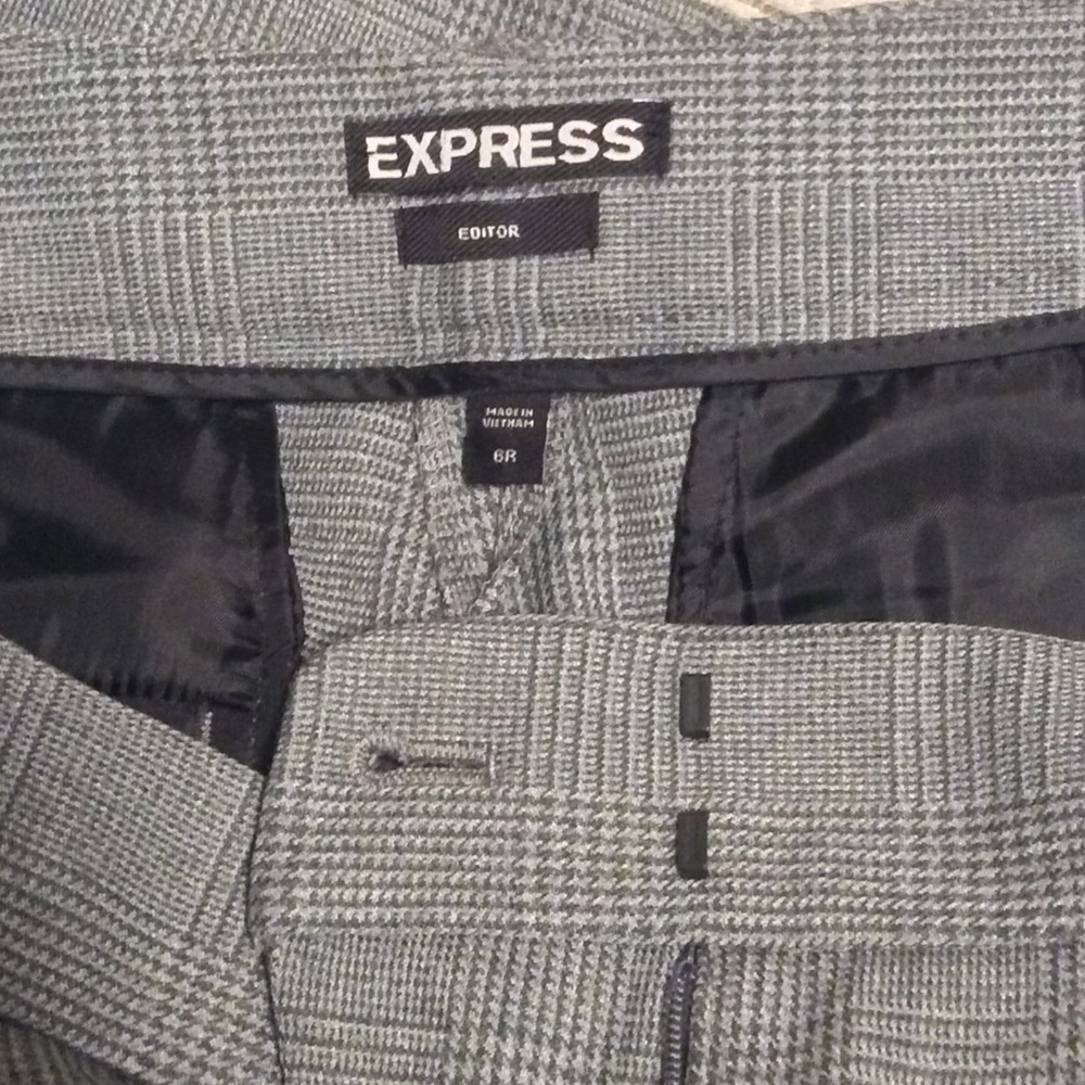 Clothes - Picture 5 of 6